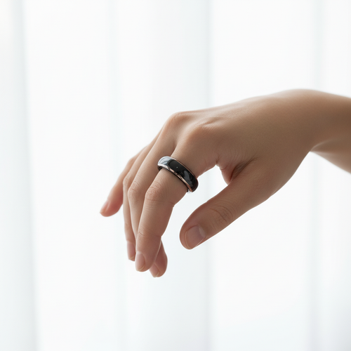 2026 R11C Smart Health Ring lifestyle shot